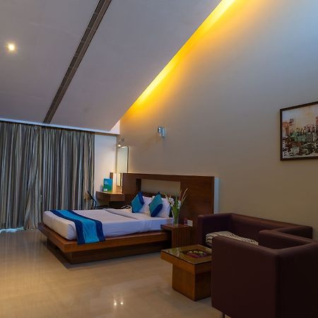 Hotel Mint Koregaon Park Пуна Экстерьер фото