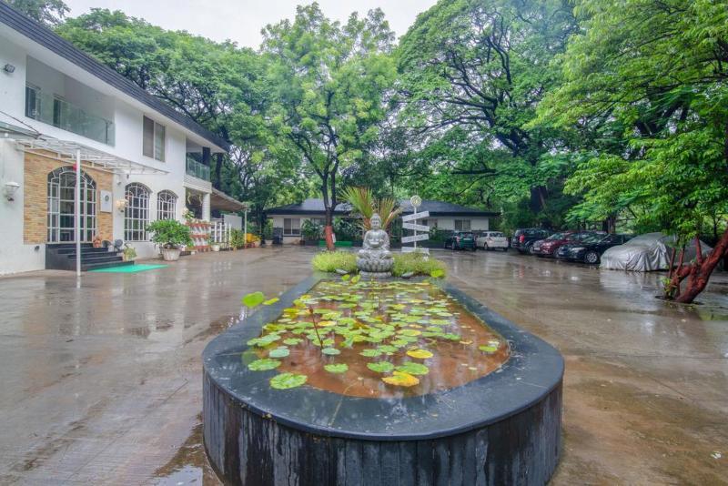 Hotel Mint Koregaon Park Пуна Экстерьер фото