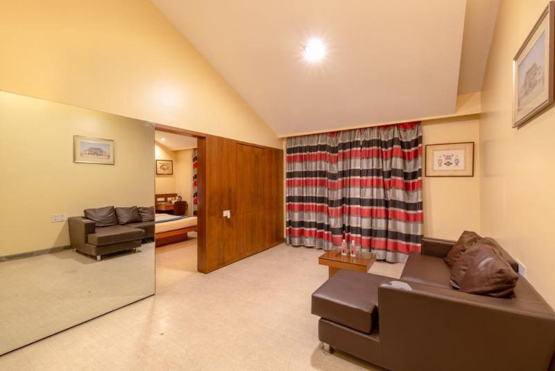 Hotel Mint Koregaon Park Пуна Экстерьер фото